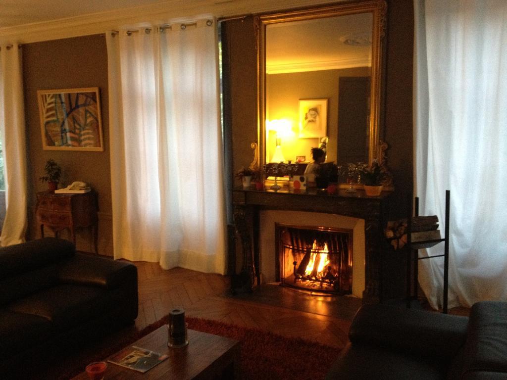 Chambre D'Hotes Les Rives De La Tronne Mer エクステリア 写真