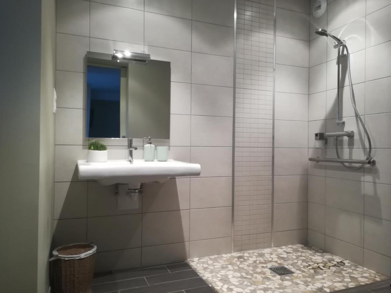 Chambre D'Hotes Les Rives De La Tronne Mer エクステリア 写真