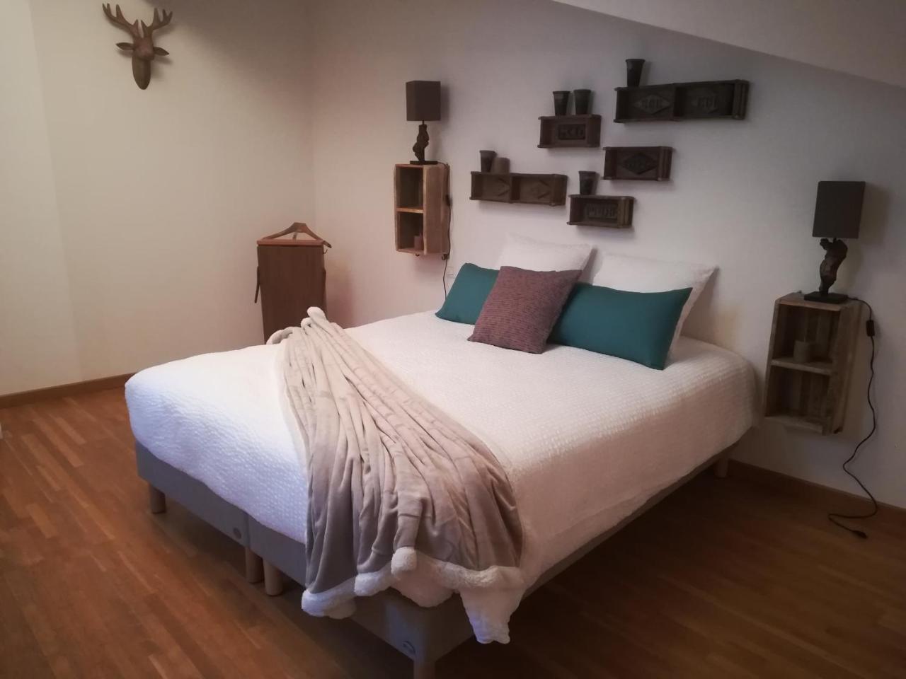 Chambre D'Hotes Les Rives De La Tronne Mer エクステリア 写真