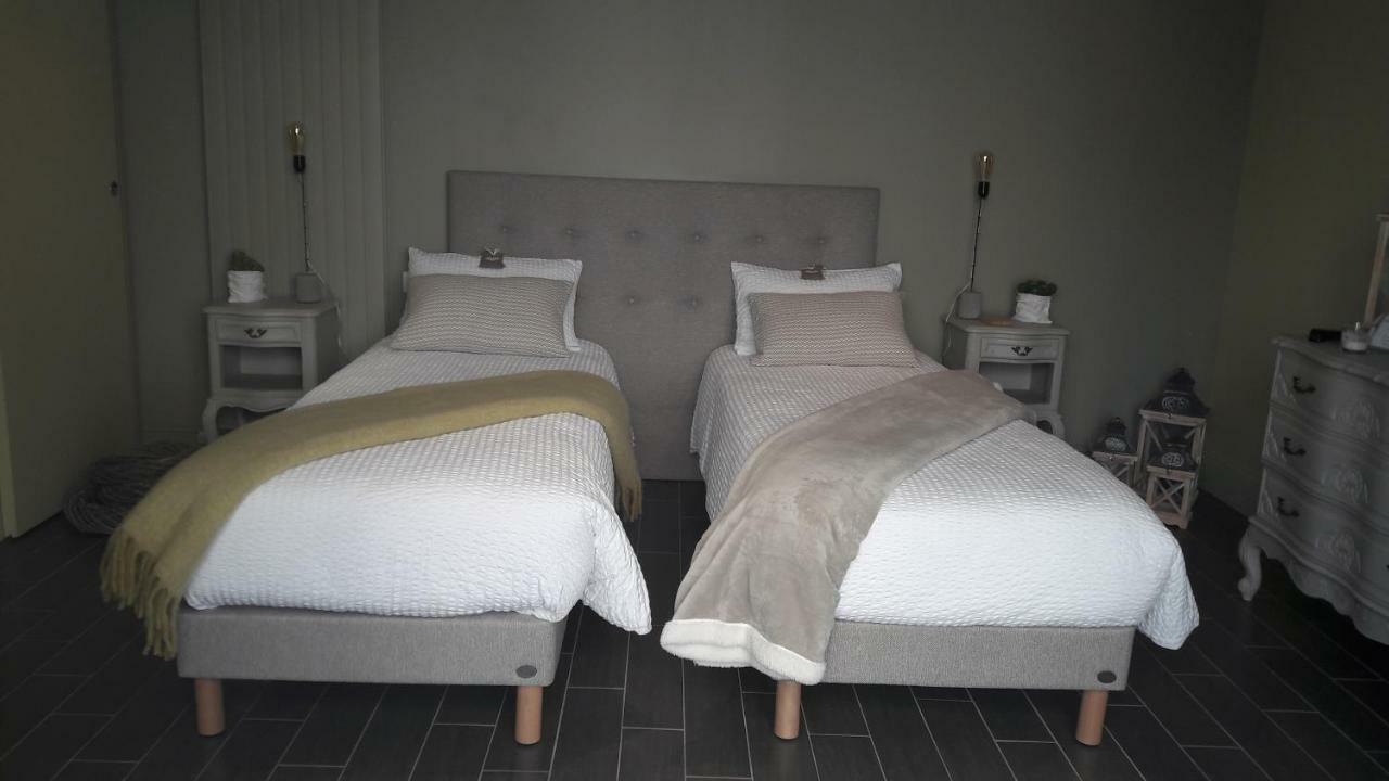 Chambre D'Hotes Les Rives De La Tronne Mer エクステリア 写真