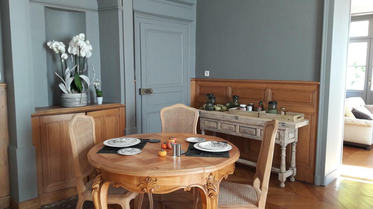 Chambre D'Hotes Les Rives De La Tronne Mer エクステリア 写真
