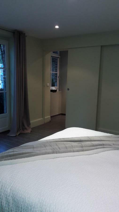 Chambre D'Hotes Les Rives De La Tronne Mer エクステリア 写真