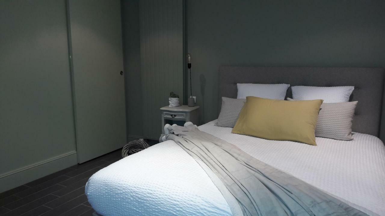 Chambre D'Hotes Les Rives De La Tronne Mer エクステリア 写真